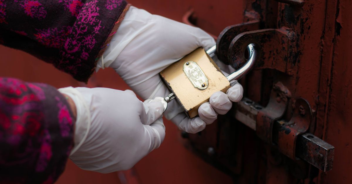 locksmith service technician — King Locksmith NYC